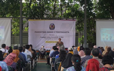 Parenting SMAN 2 Yogyakarta bersama Kapolsek Tegalrejo Yogyakarta