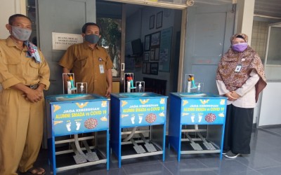 Peduli Pandemi Covid-19, Alumni SMAN 2 Yogyakarta Beri Bantuan Wastafel Pedal