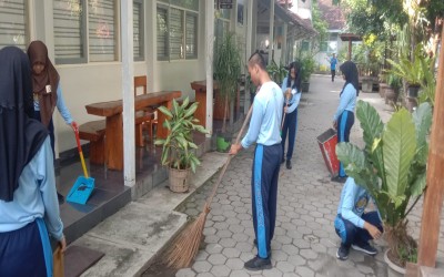 BERSIH SMADAKU, NYAMAN BELAJARKU