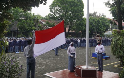 UPACARA HARI SENIN SMAN 2 YOGYAKARTA